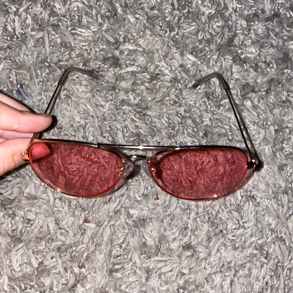 pink sunglasses